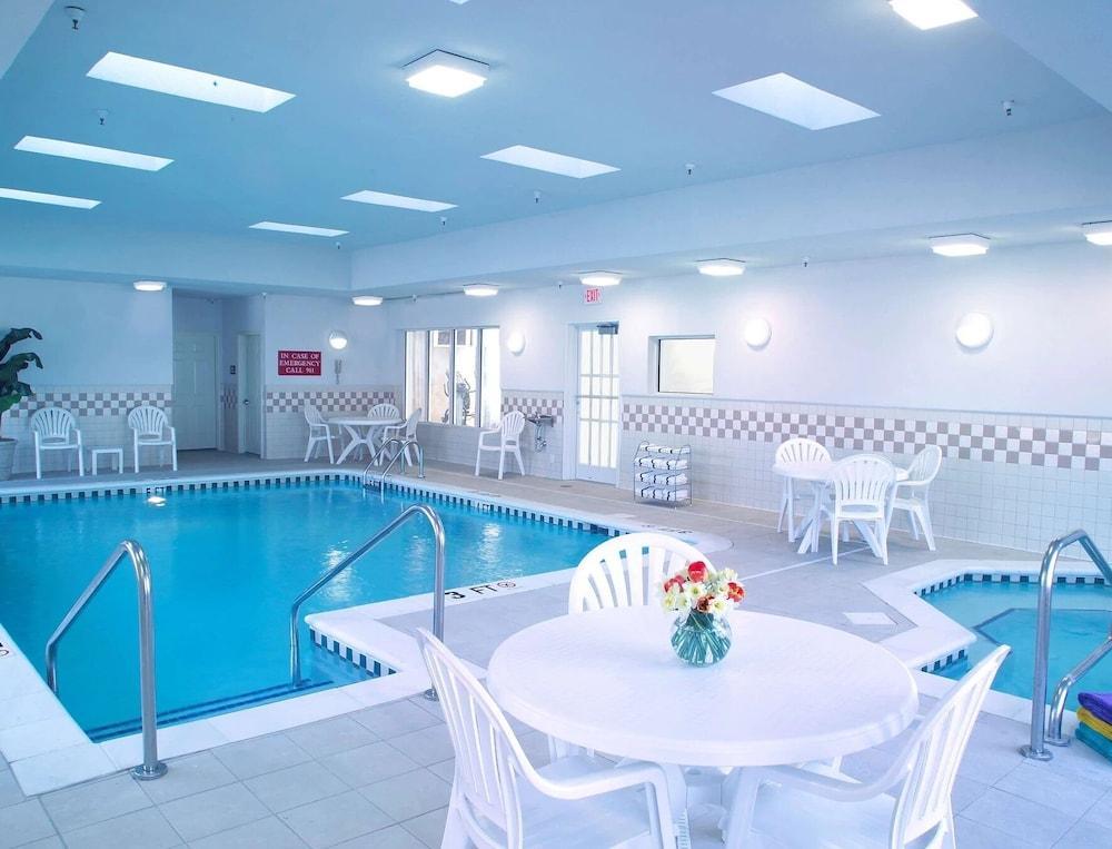 Country Inn & Suites By Radisson, Newport News South, Va Esterno foto