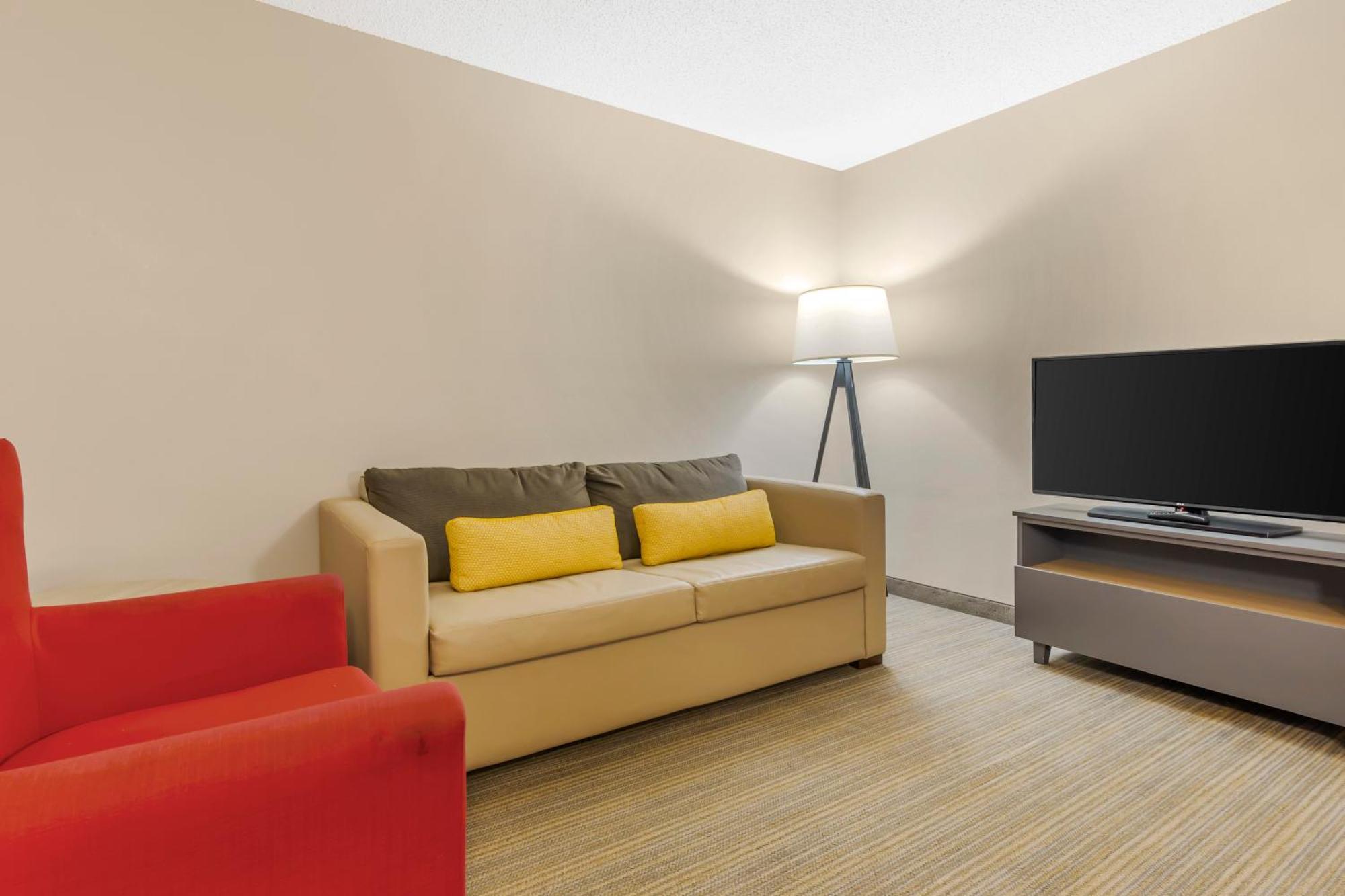 Country Inn & Suites By Radisson, Newport News South, Va Esterno foto