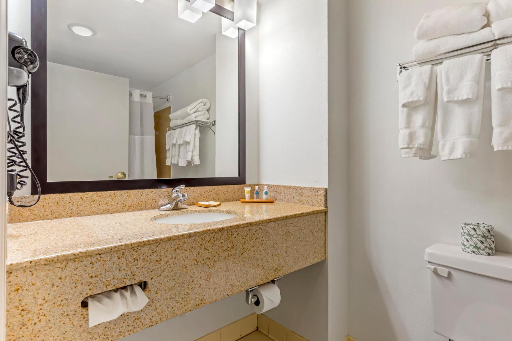 Country Inn & Suites By Radisson, Newport News South, Va Esterno foto