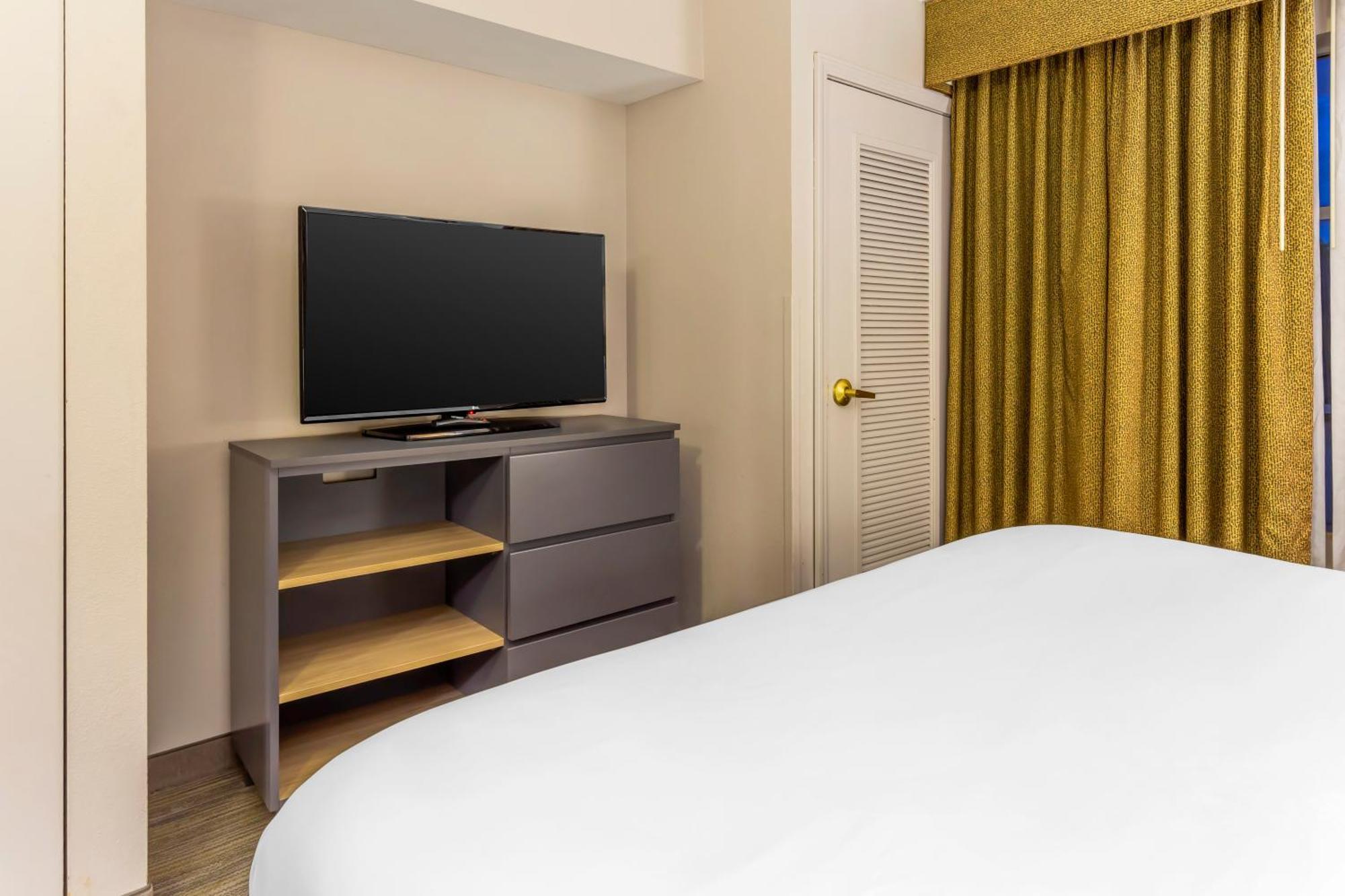 Country Inn & Suites By Radisson, Newport News South, Va Esterno foto