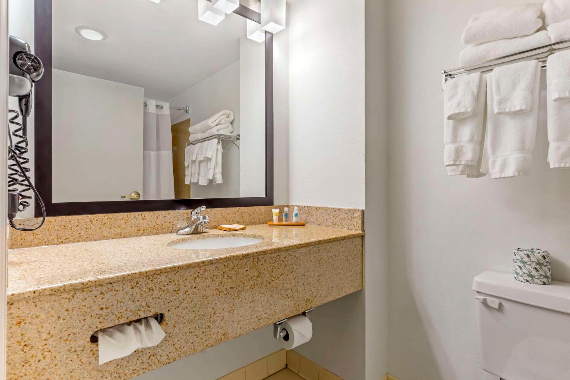Country Inn & Suites By Radisson, Newport News South, Va Esterno foto