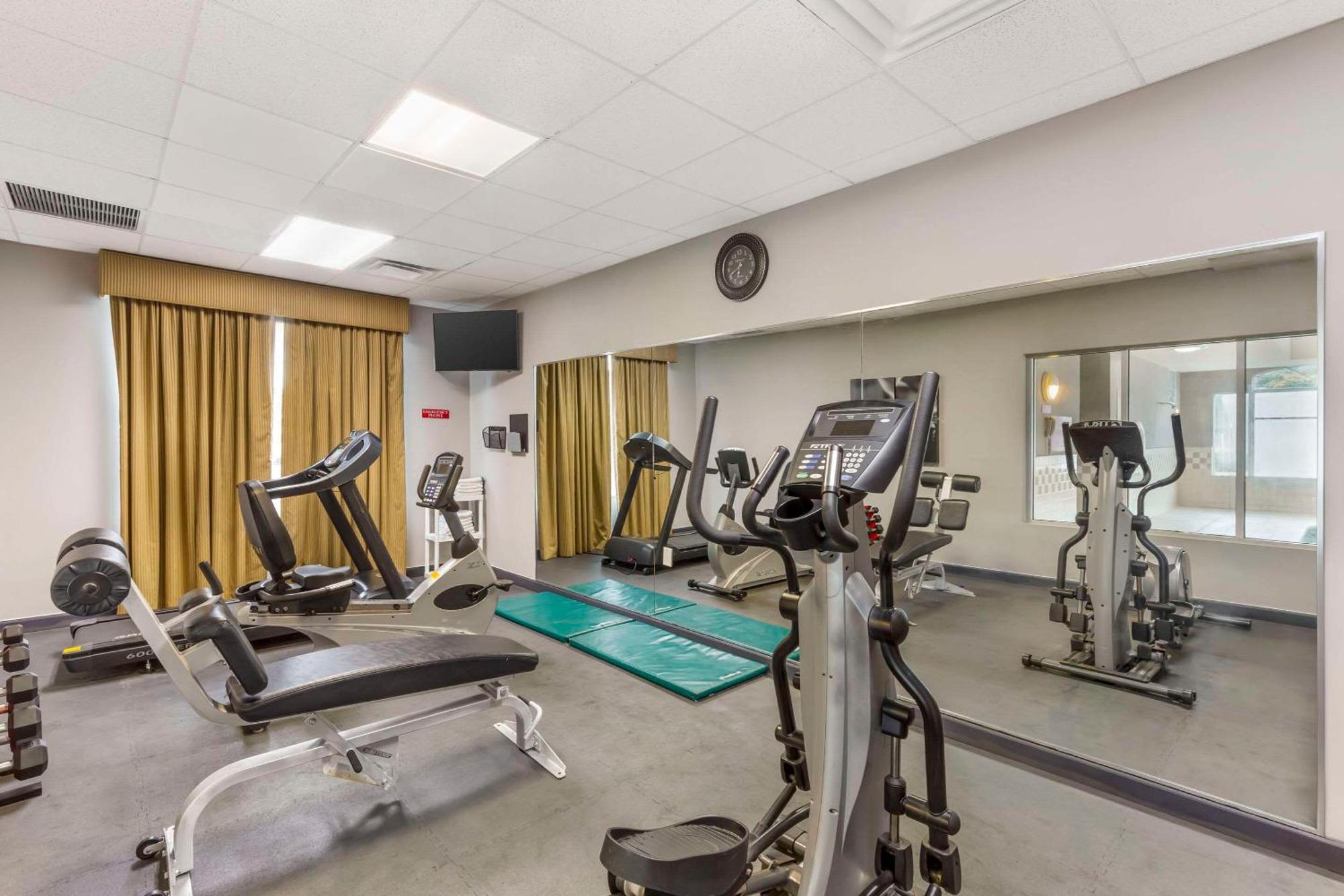 Country Inn & Suites By Radisson, Newport News South, Va Esterno foto