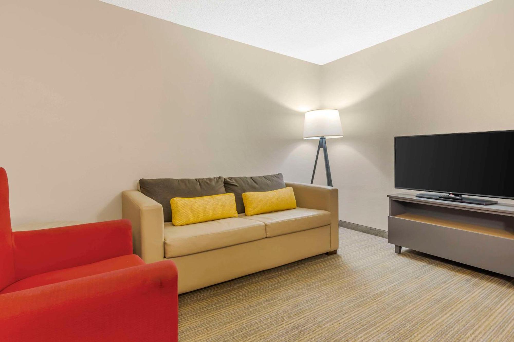 Country Inn & Suites By Radisson, Newport News South, Va Esterno foto